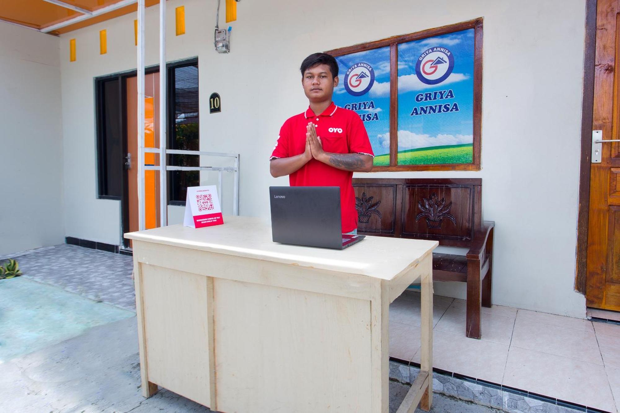 Griya Annisa Hotel Tegal  Bagian luar foto