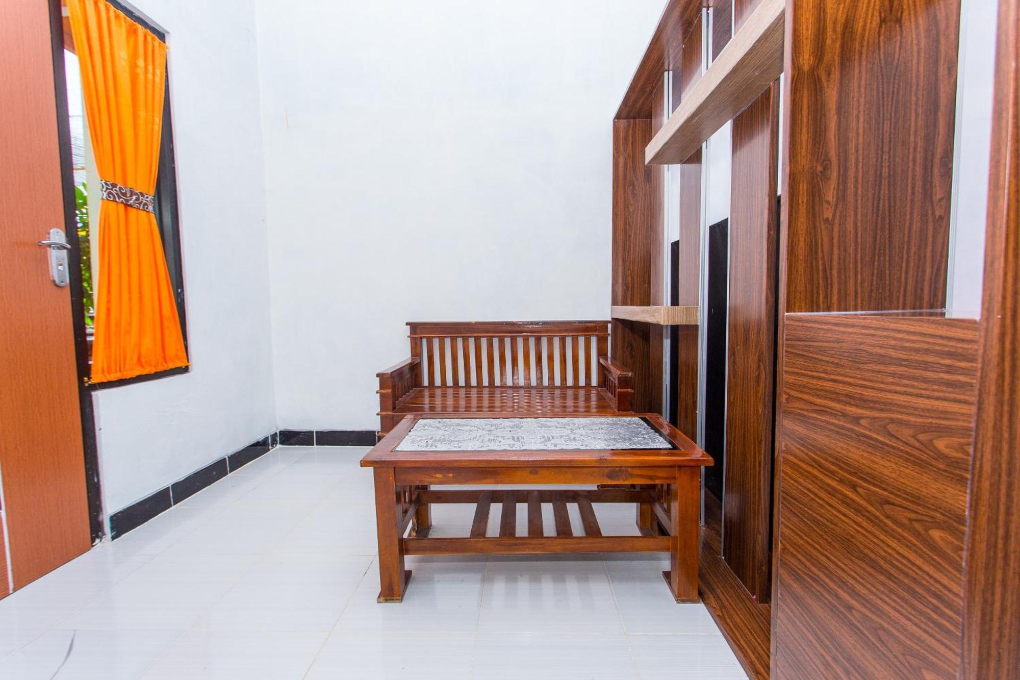 Griya Annisa Hotel Tegal  Bagian luar foto