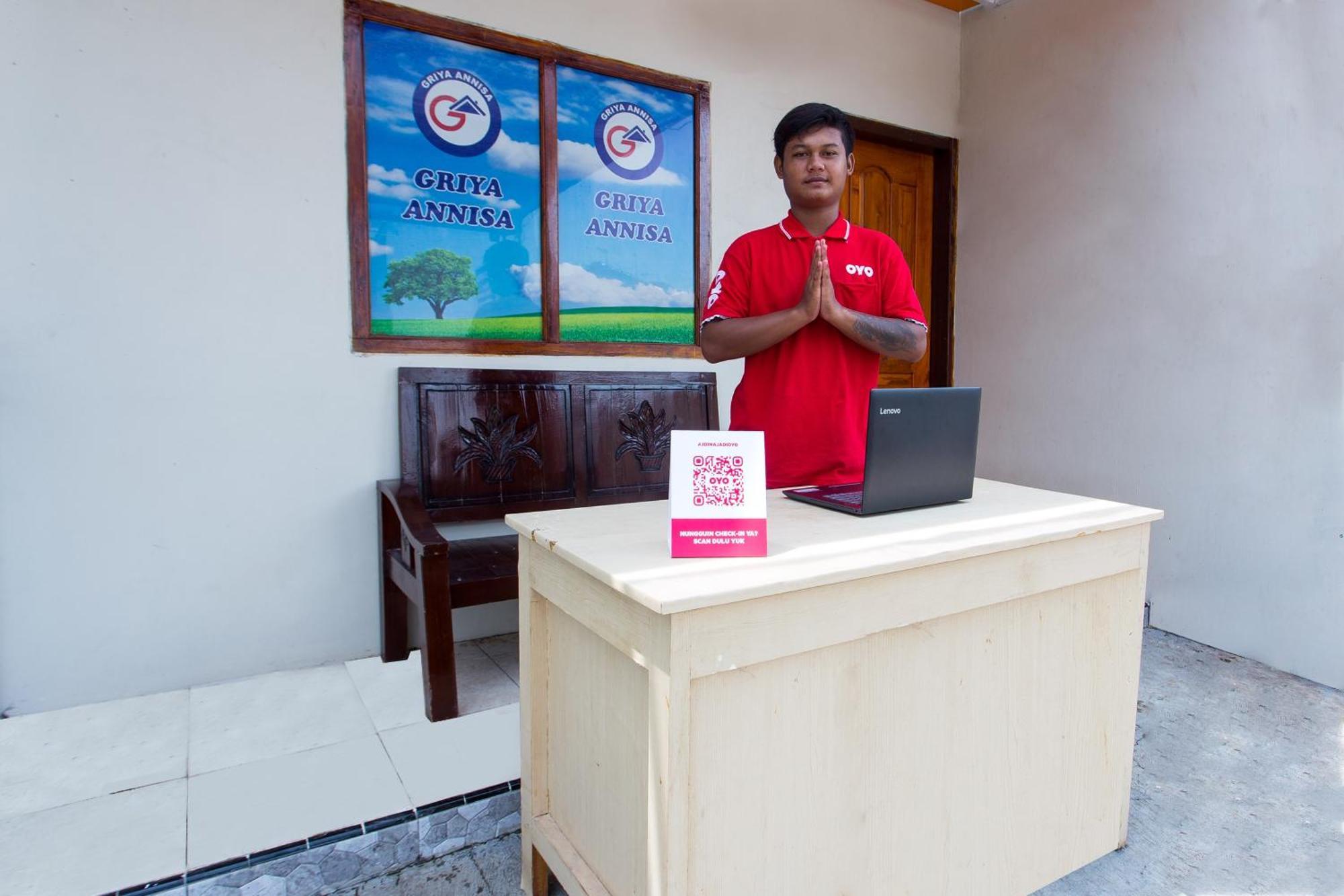 Griya Annisa Hotel Tegal  Bagian luar foto