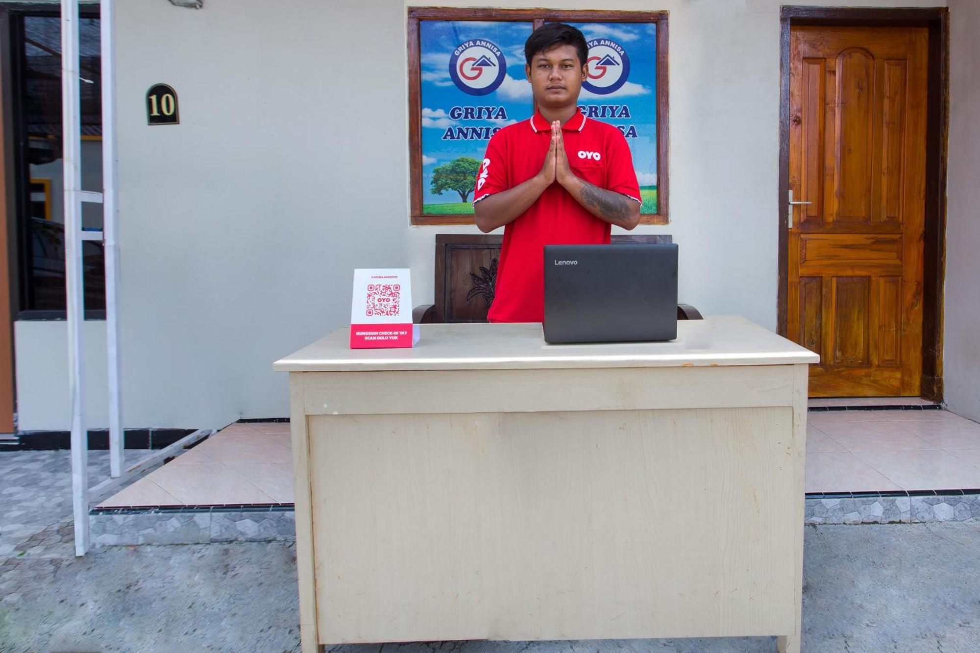 Griya Annisa Hotel Tegal  Bagian luar foto